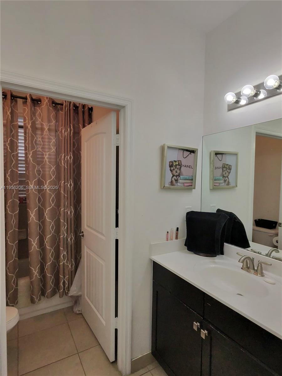 HEMINGWAY POINT - Residential