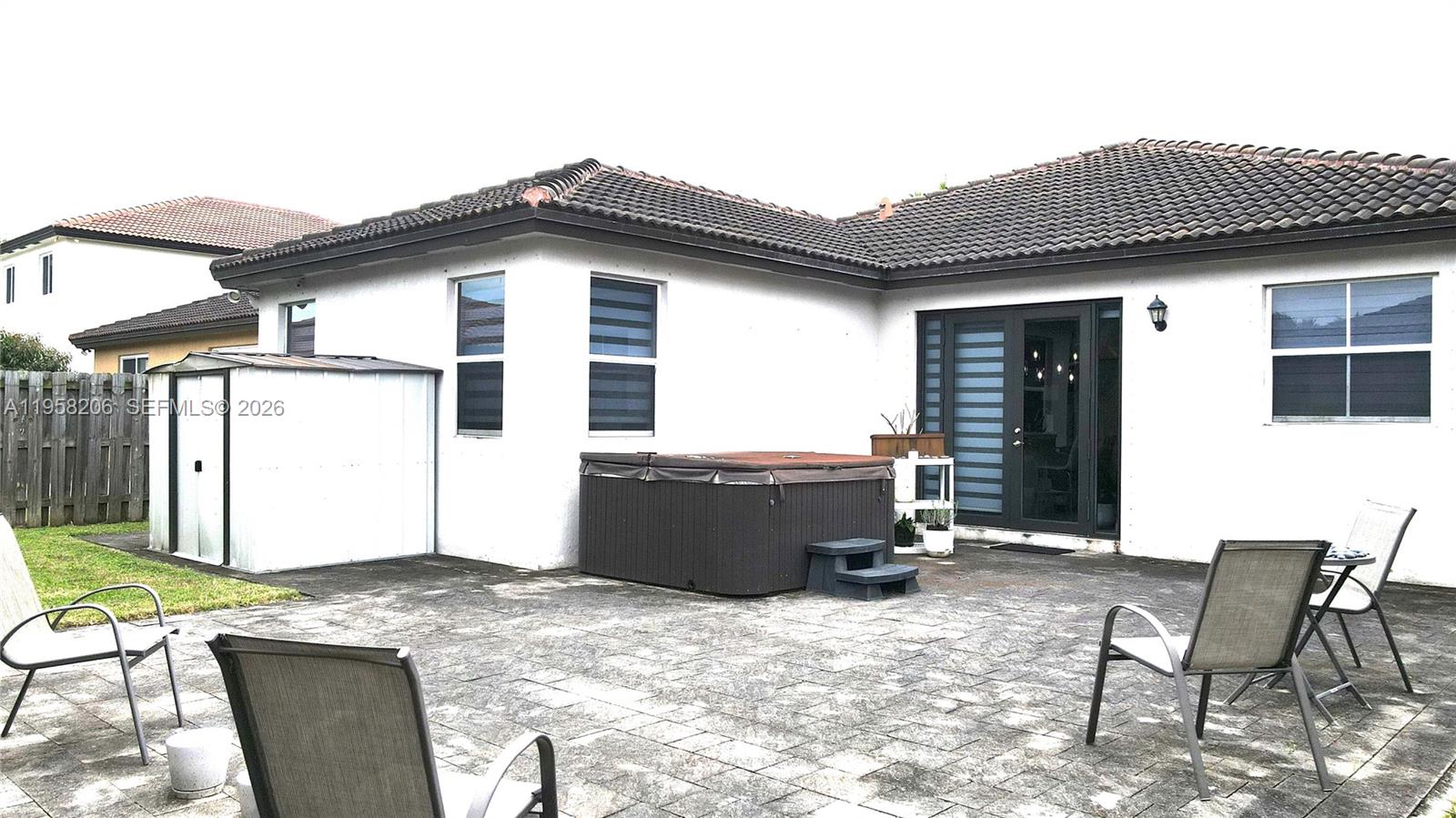 HEMINGWAY POINT - Residential