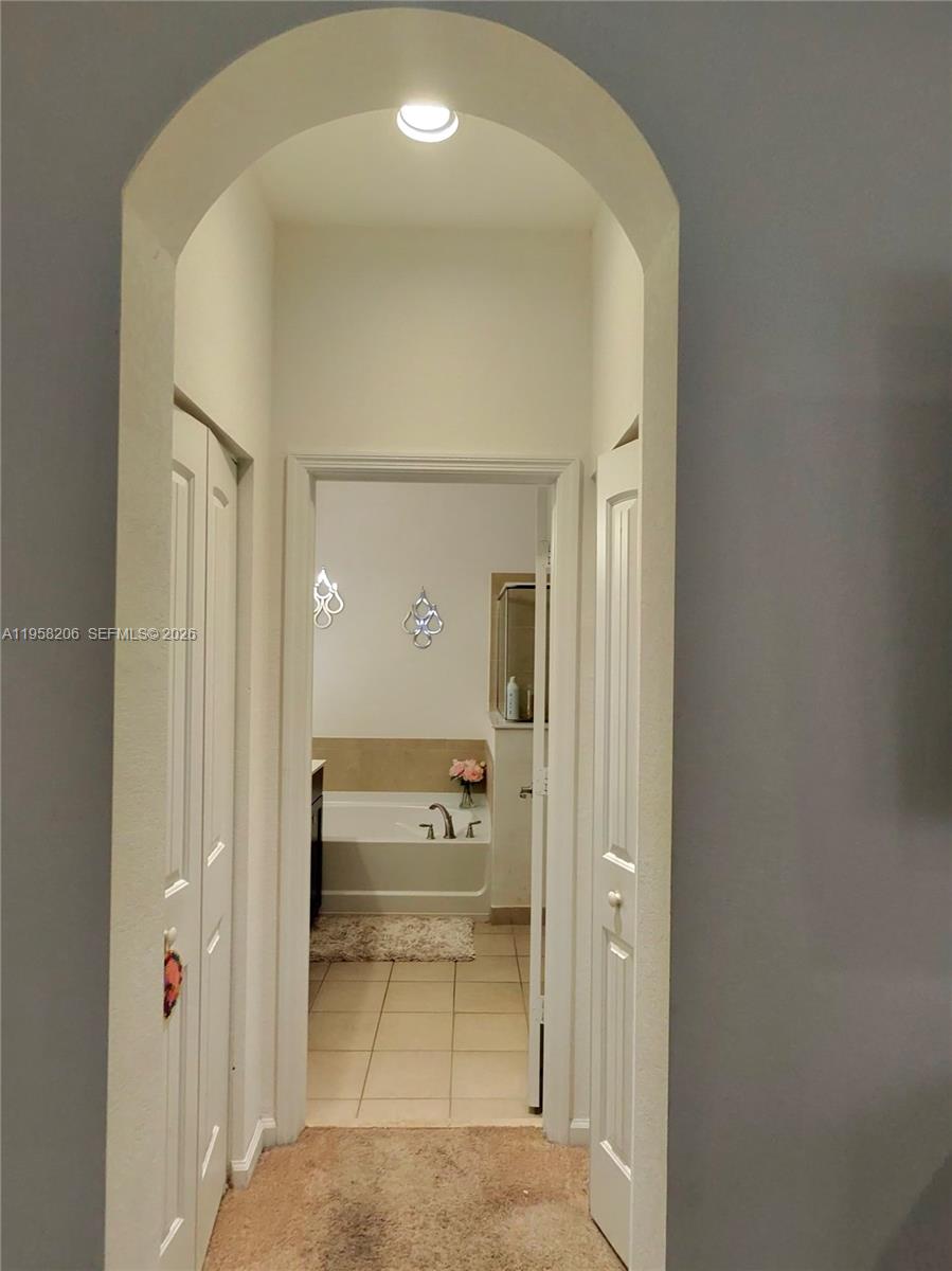 HEMINGWAY POINT - Residential