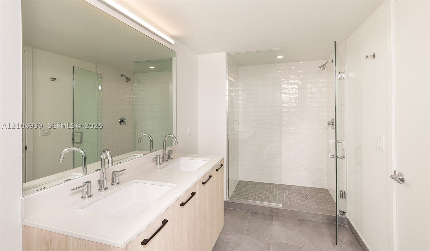 1508 Bay Rd N1129