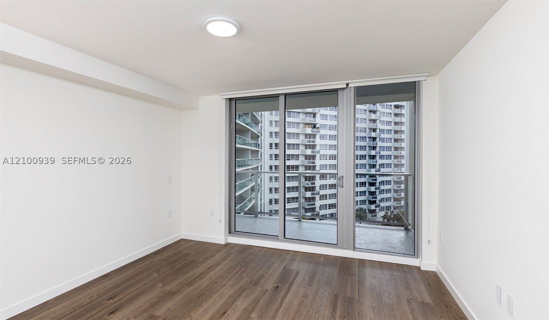 1508 Bay Rd N1129