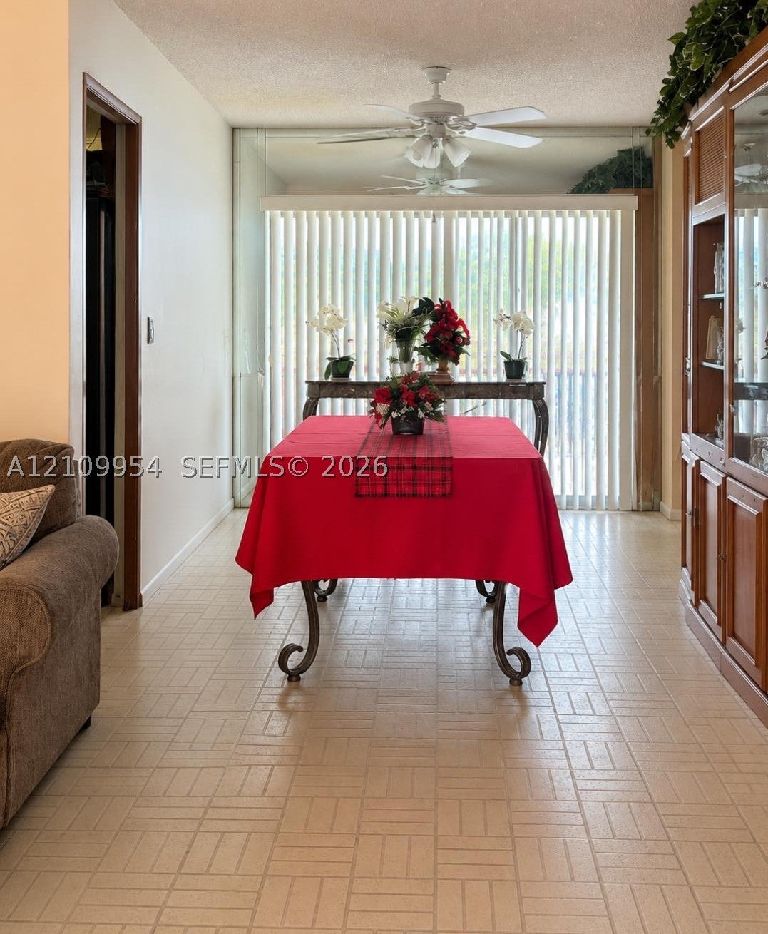 8528 Windsor Dr
