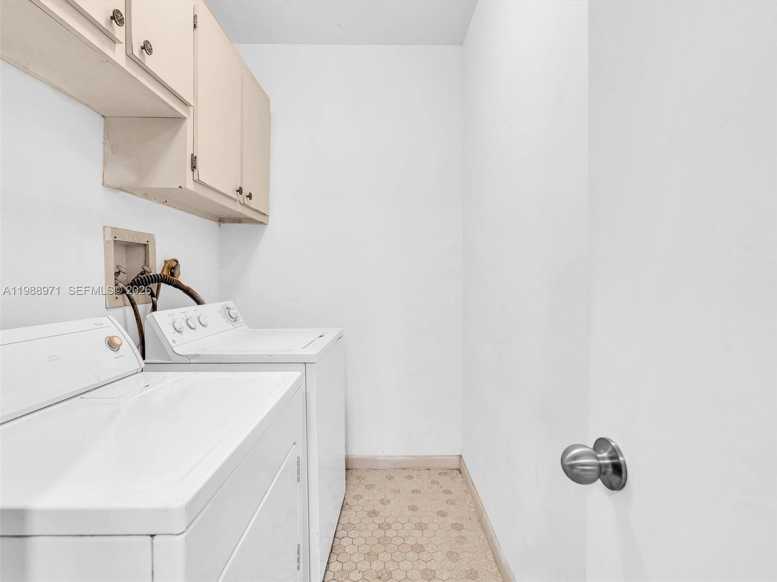 NORTHLAKE VLG AT CALIF CL - Residential Lease