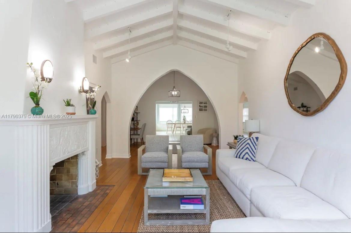 SHORECREST - Residential