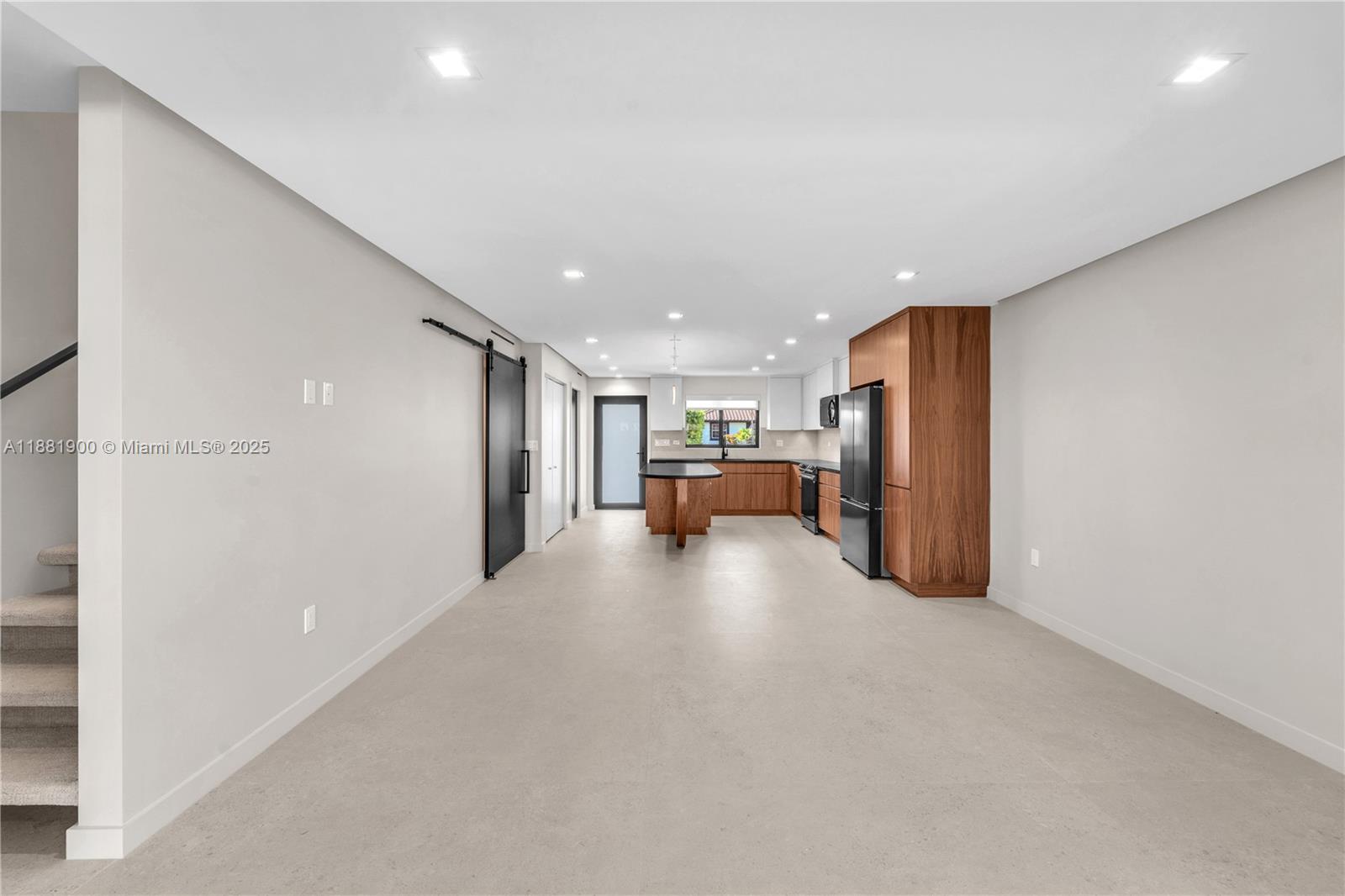 COLLONADE CONDO - Residential Lease