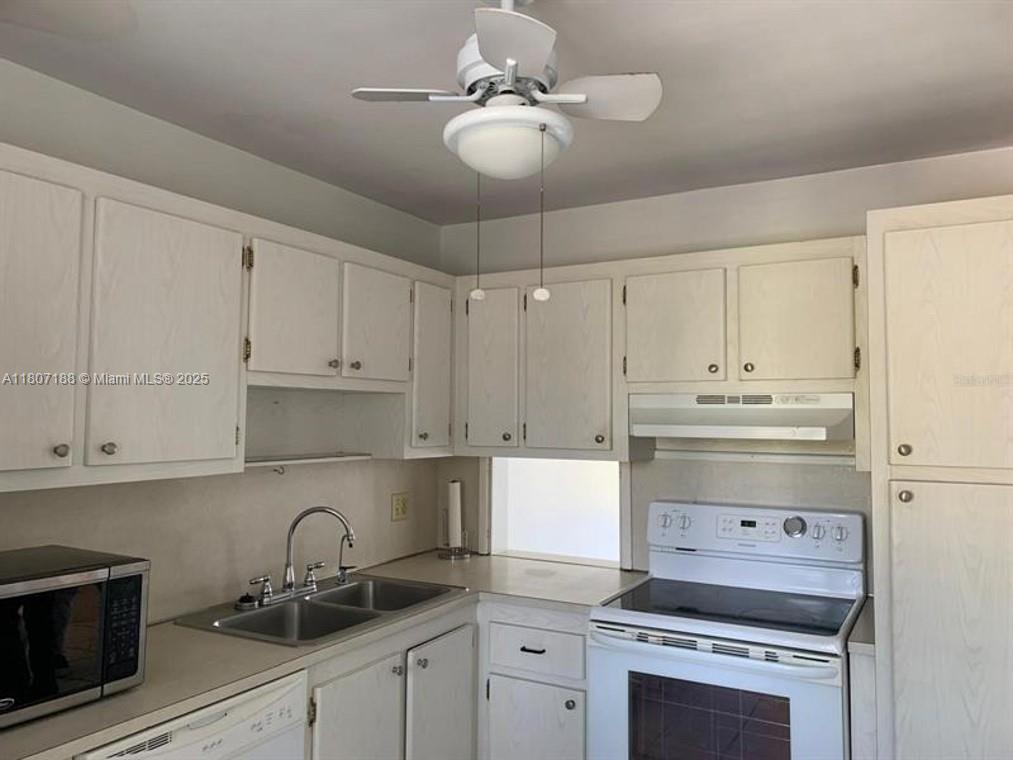 FOUNTAINS OF PALM BEACH C - Residential