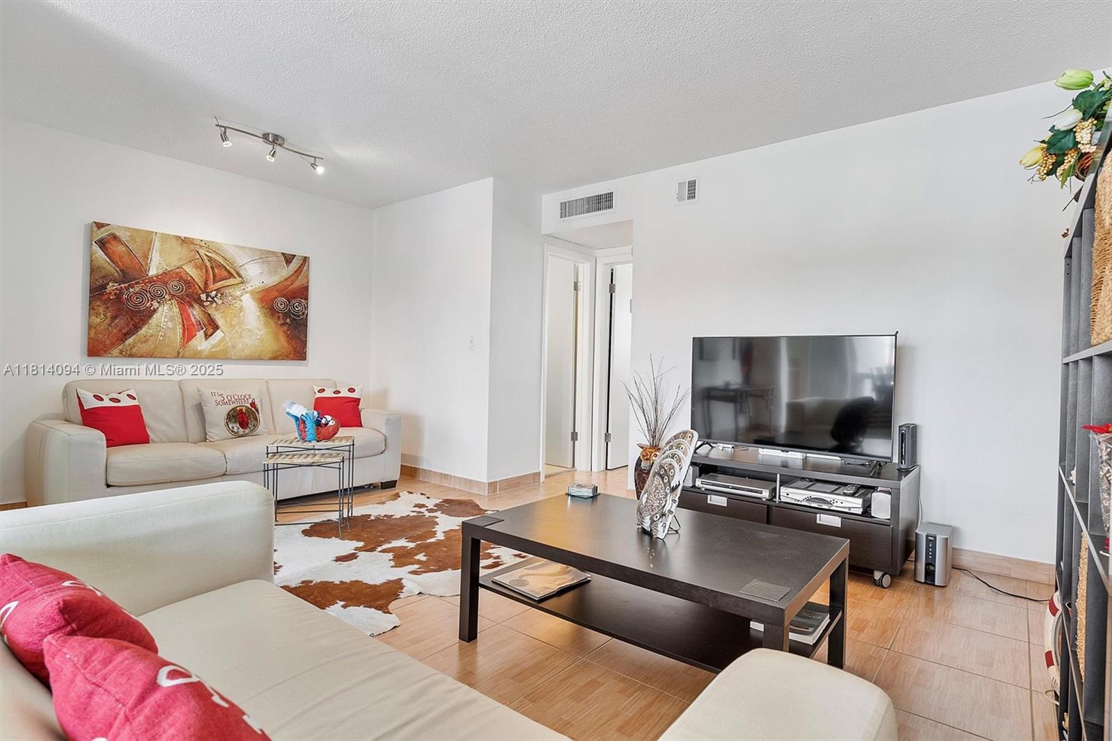 TWELVE PILLARS CO-OP - Residential