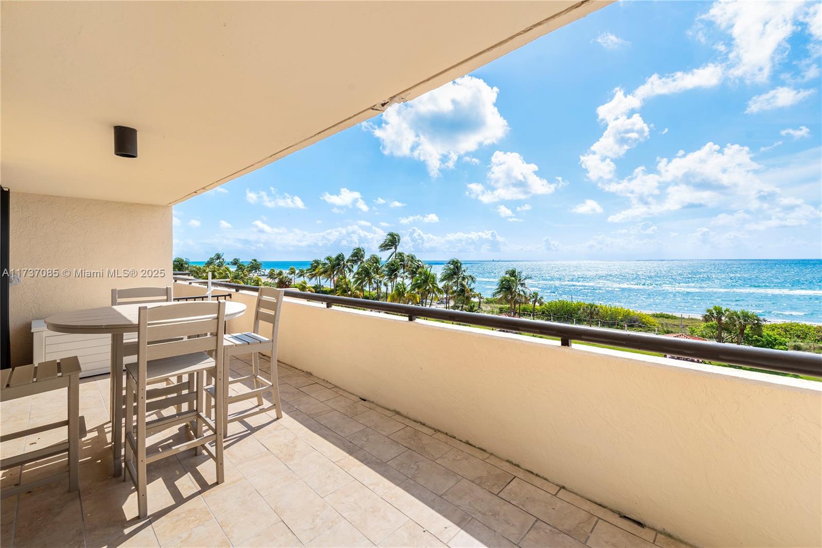 Property for Sale at 2555 Collins Ave 607, Miami Beach, Miami-Dade County, Florida - Bedrooms: 1 
Bathrooms: 2  - $779,000