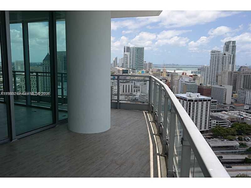 IVY CONDO - Residential Lease