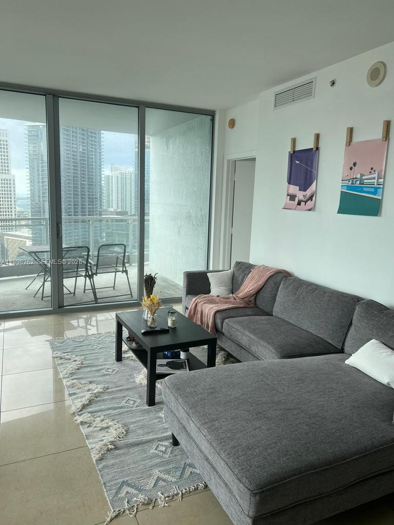 IVY CONDO - Residential Lease