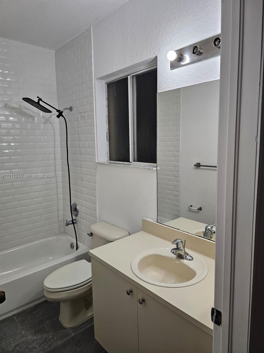 SANTA BARBARA 1ST ADDN - Residential Lease