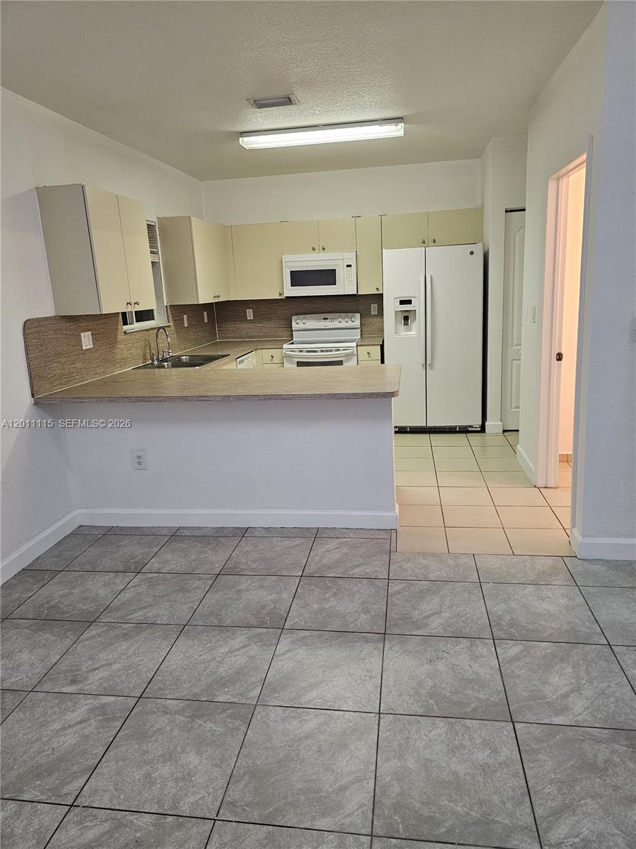 SANTA BARBARA 1ST ADDN - Residential Lease