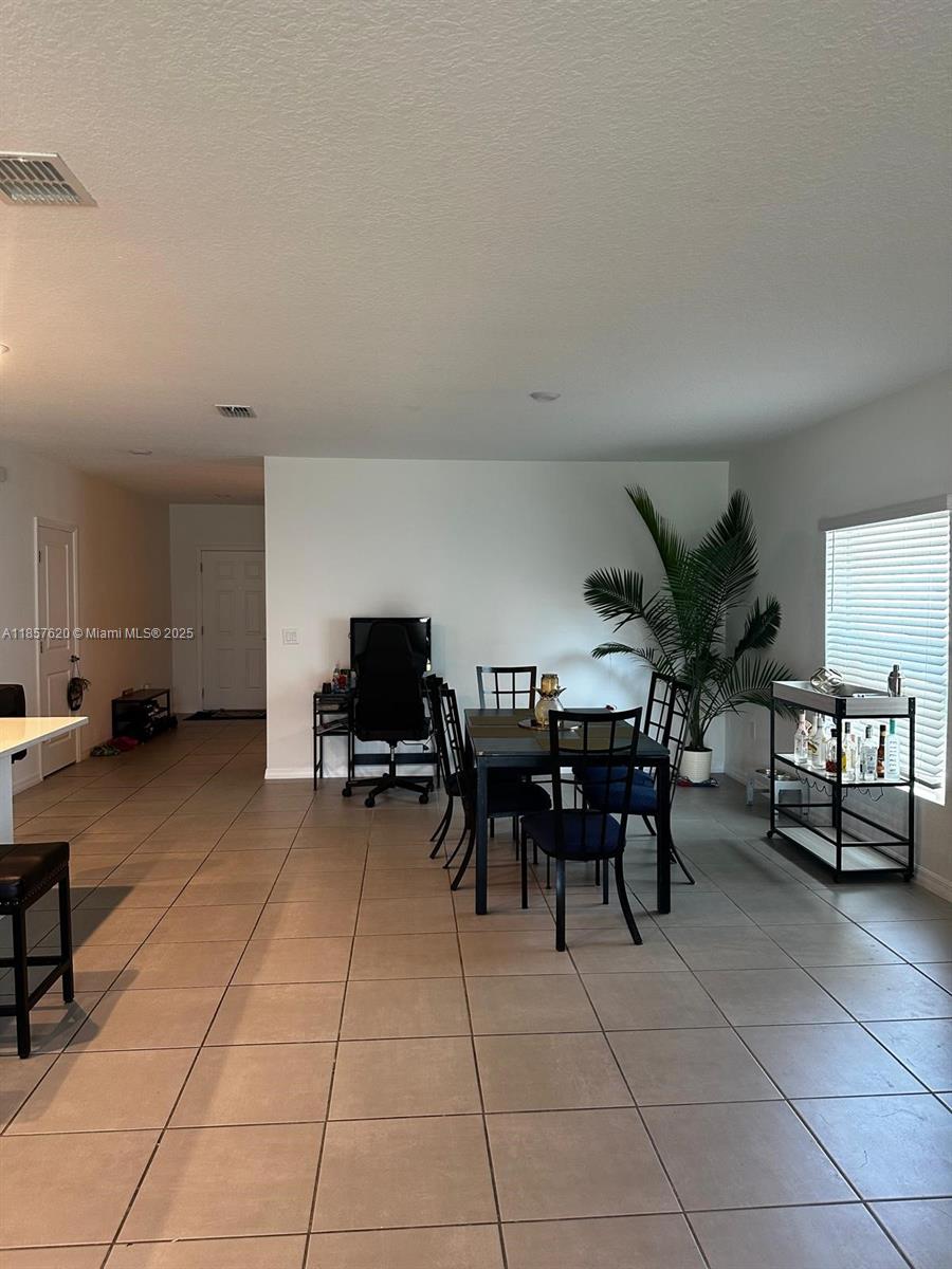 TIERRA DEL SOL EAST - Residential