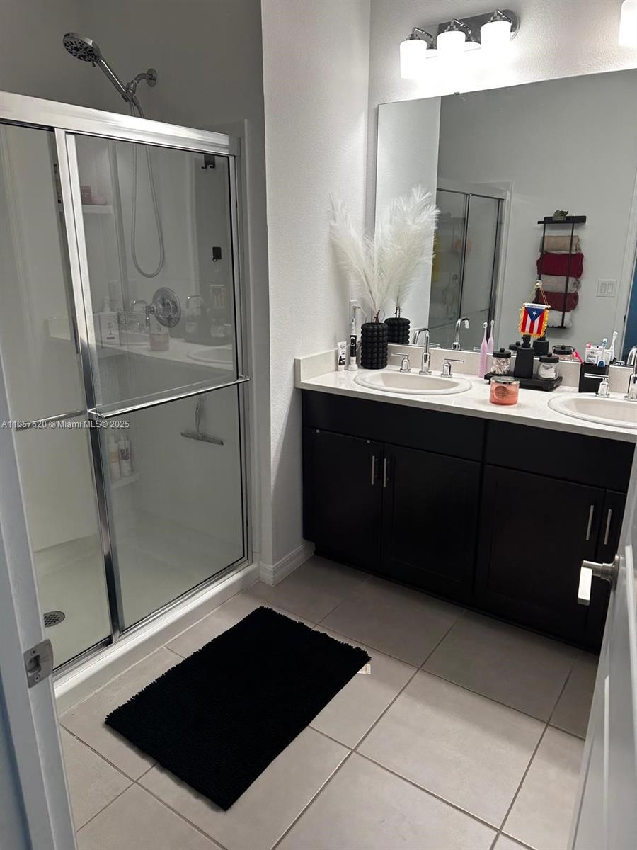 TIERRA DEL SOL EAST - Residential