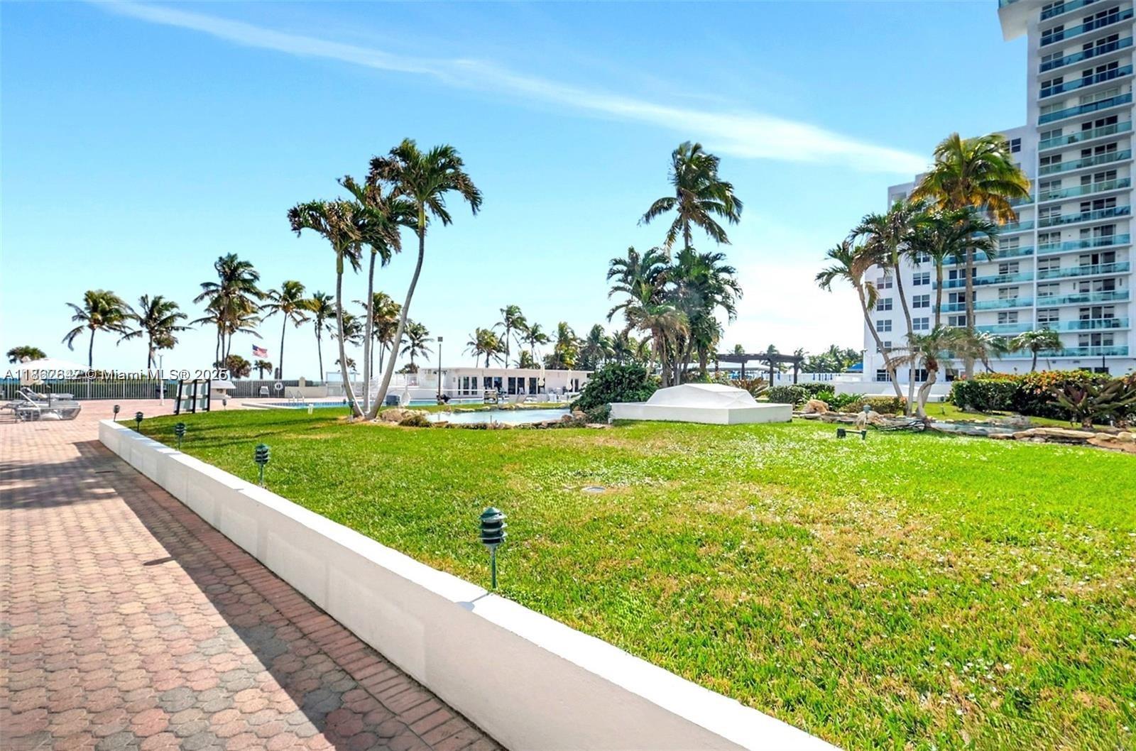 THE CARRIAGE CLUB NORTH CO - Residential