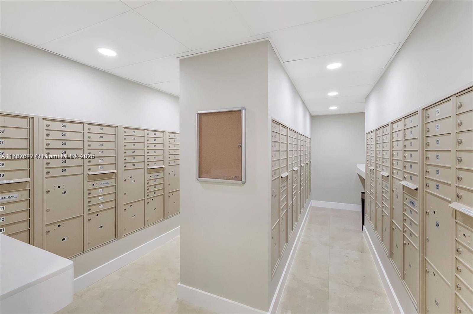 THE CARRIAGE CLUB NORTH CO - Residential