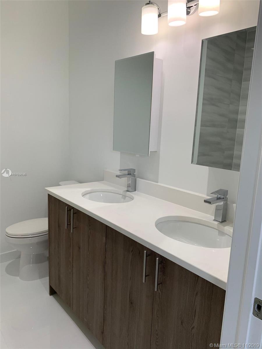 BAHIA DELRAY TOWNHOMES - Residential