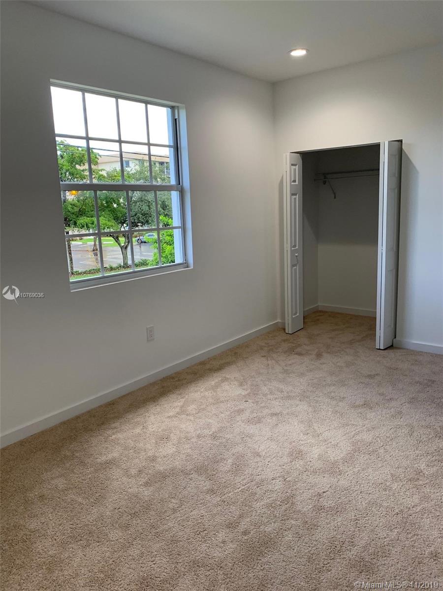 BAHIA DELRAY TOWNHOMES - Residential