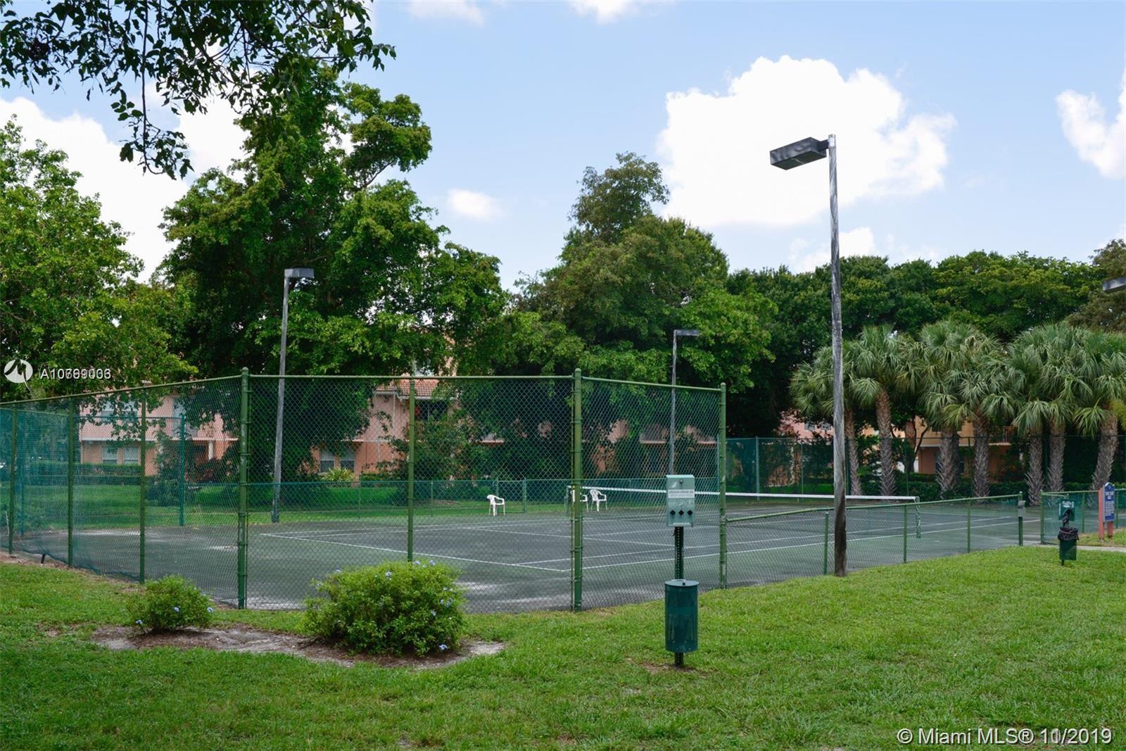 BAHIA DELRAY TOWNHOMES - Residential