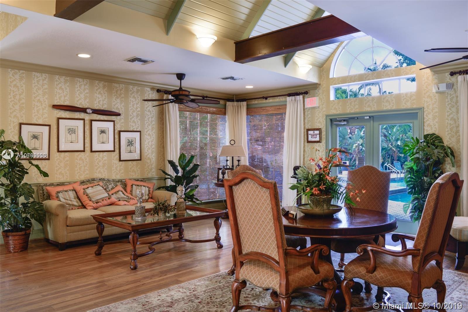 BAHIA DELRAY TOWNHOMES - Residential