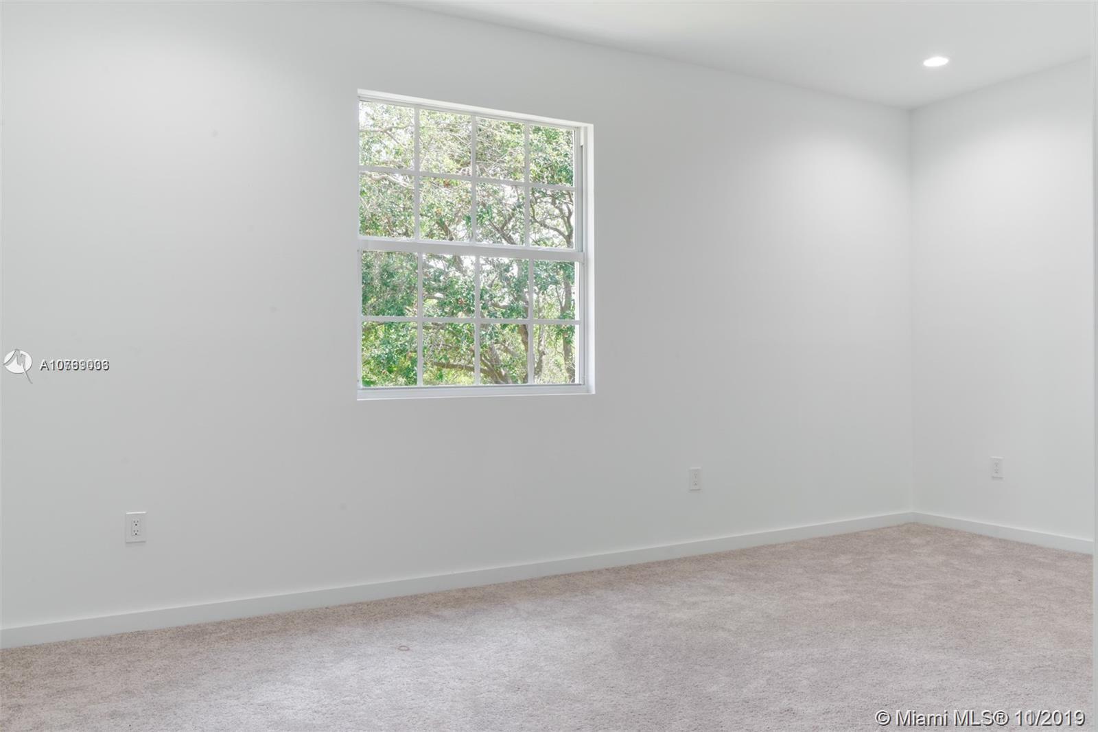 BAHIA DELRAY TOWNHOMES - Residential