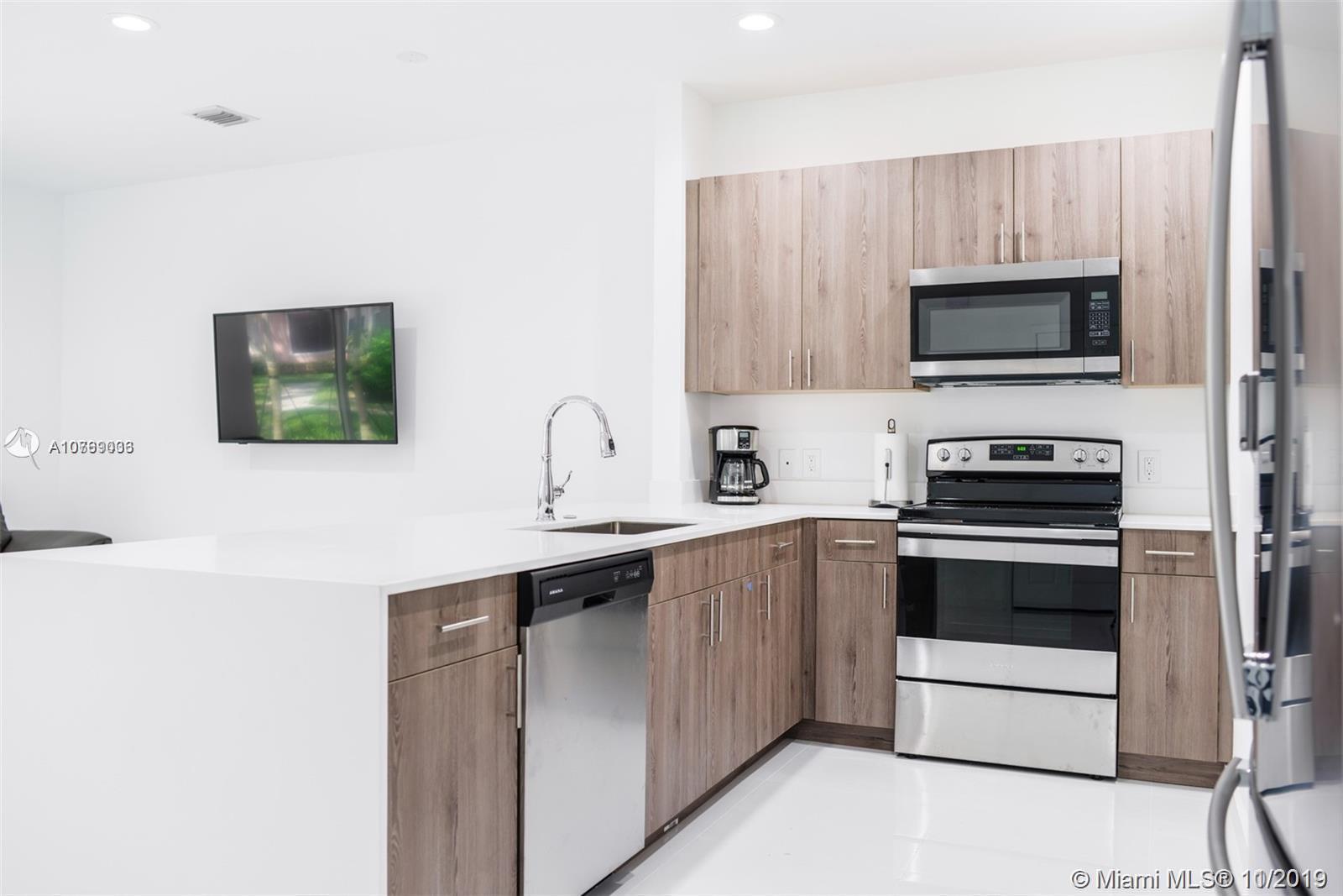 BAHIA DELRAY TOWNHOMES - Residential