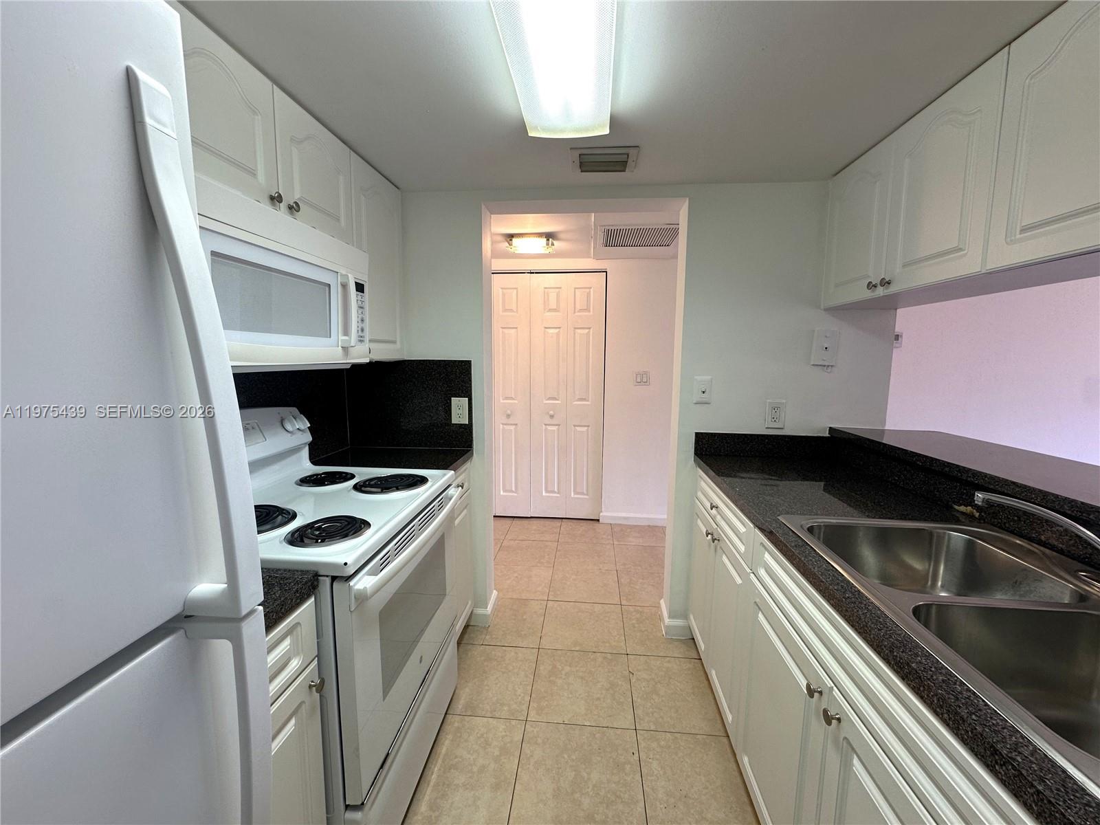 LAS VISTAS AT DORAL CONDO - Residential Lease