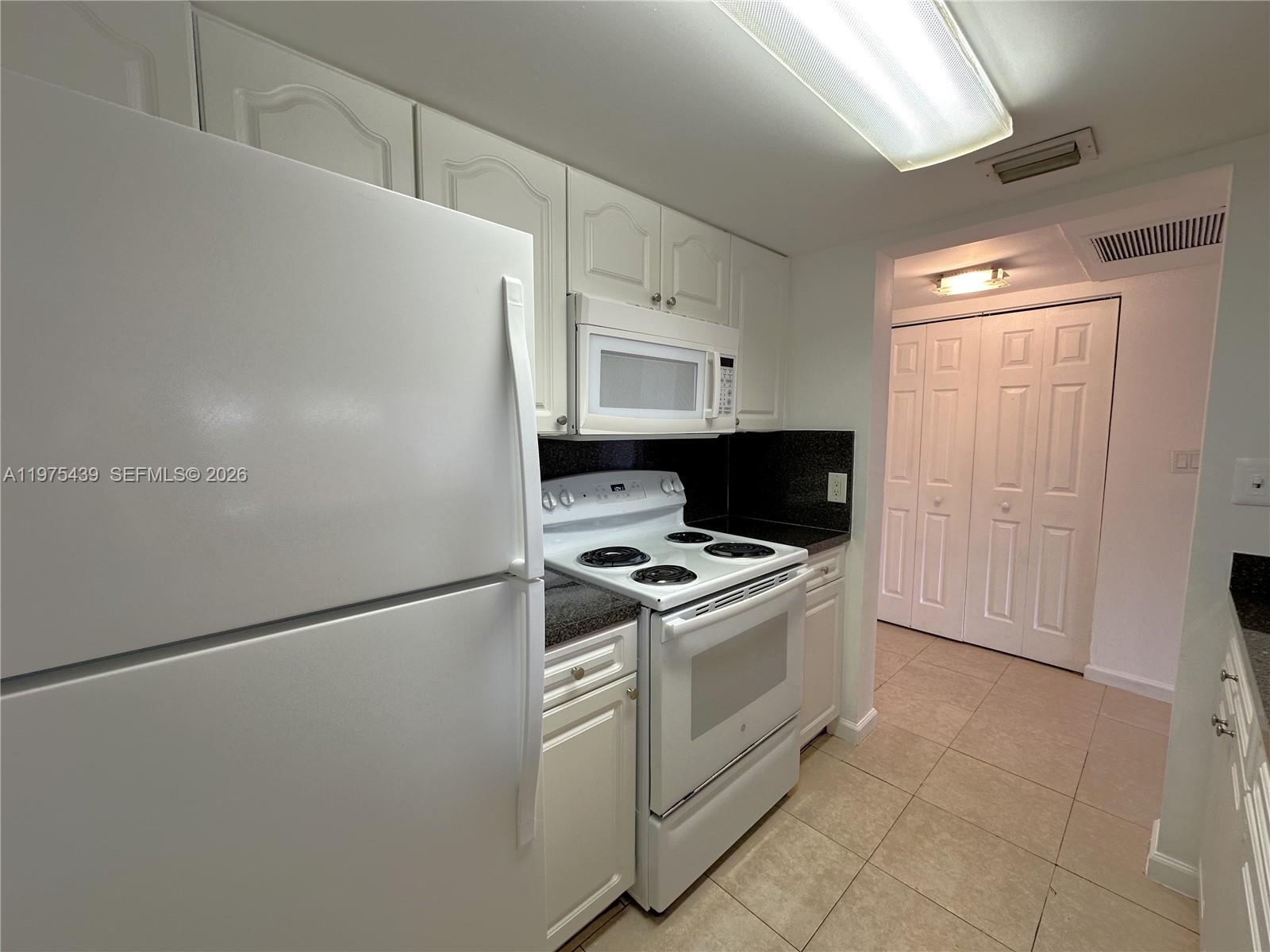LAS VISTAS AT DORAL CONDO - Residential Lease