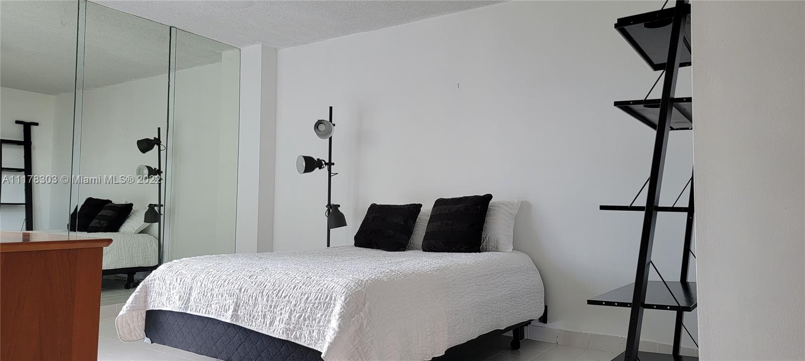 ENSENADA CONDO BLDG E-II - Residential Lease