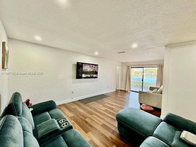 8940 NW 7th Ct