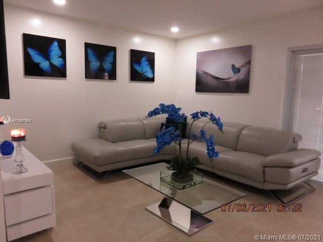 WEITZER SERENA LAKES TOWN - Residential