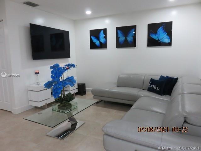 WEITZER SERENA LAKES TOWN - Residential