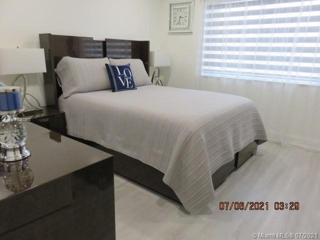 WEITZER SERENA LAKES TOWN - Residential