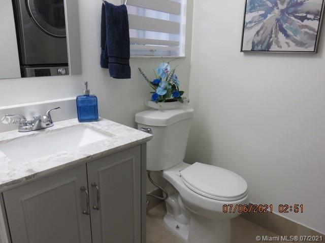 WEITZER SERENA LAKES TOWN - Residential