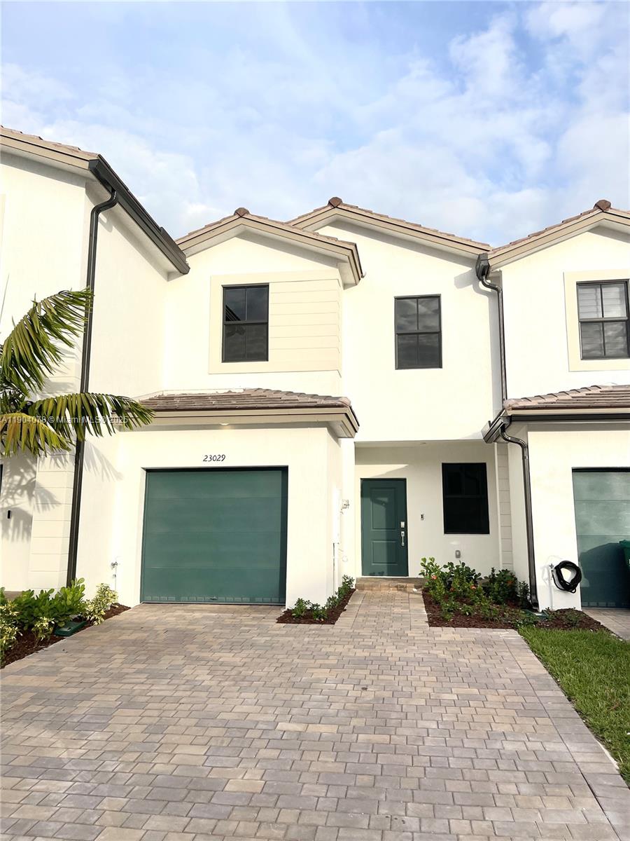 SIENA RESERVE - Residential