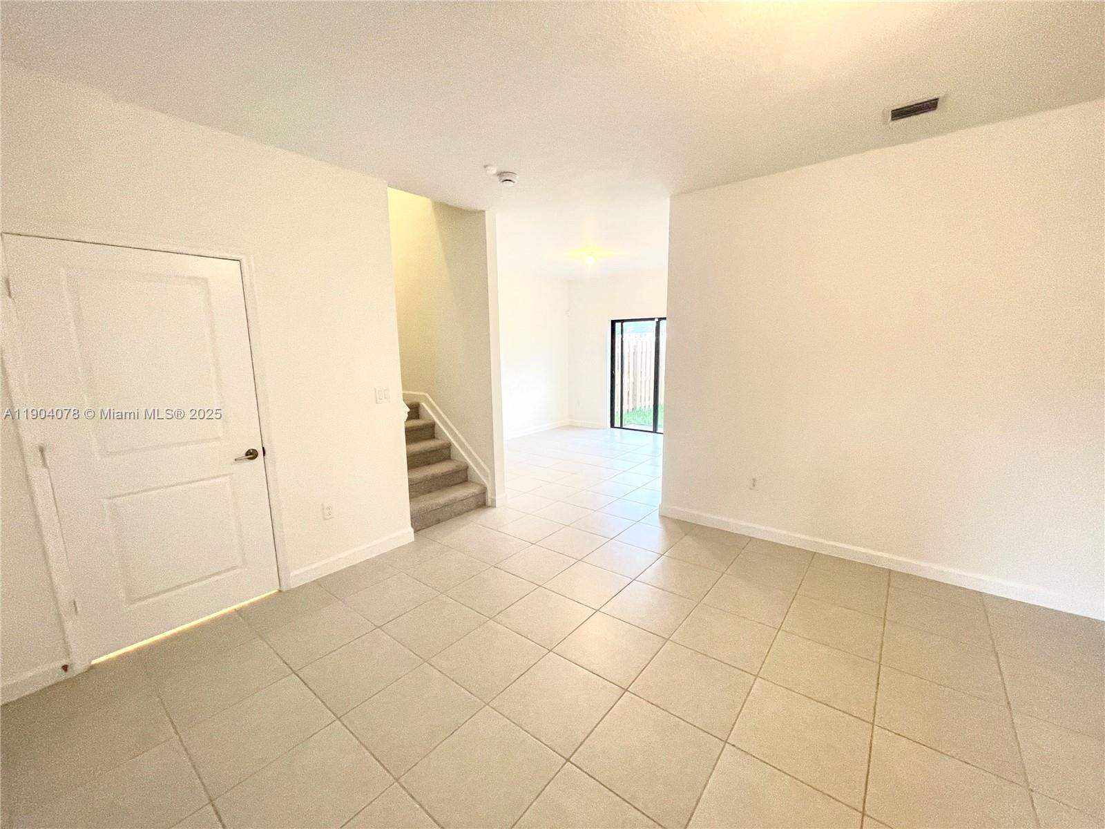 SIENA RESERVE - Residential