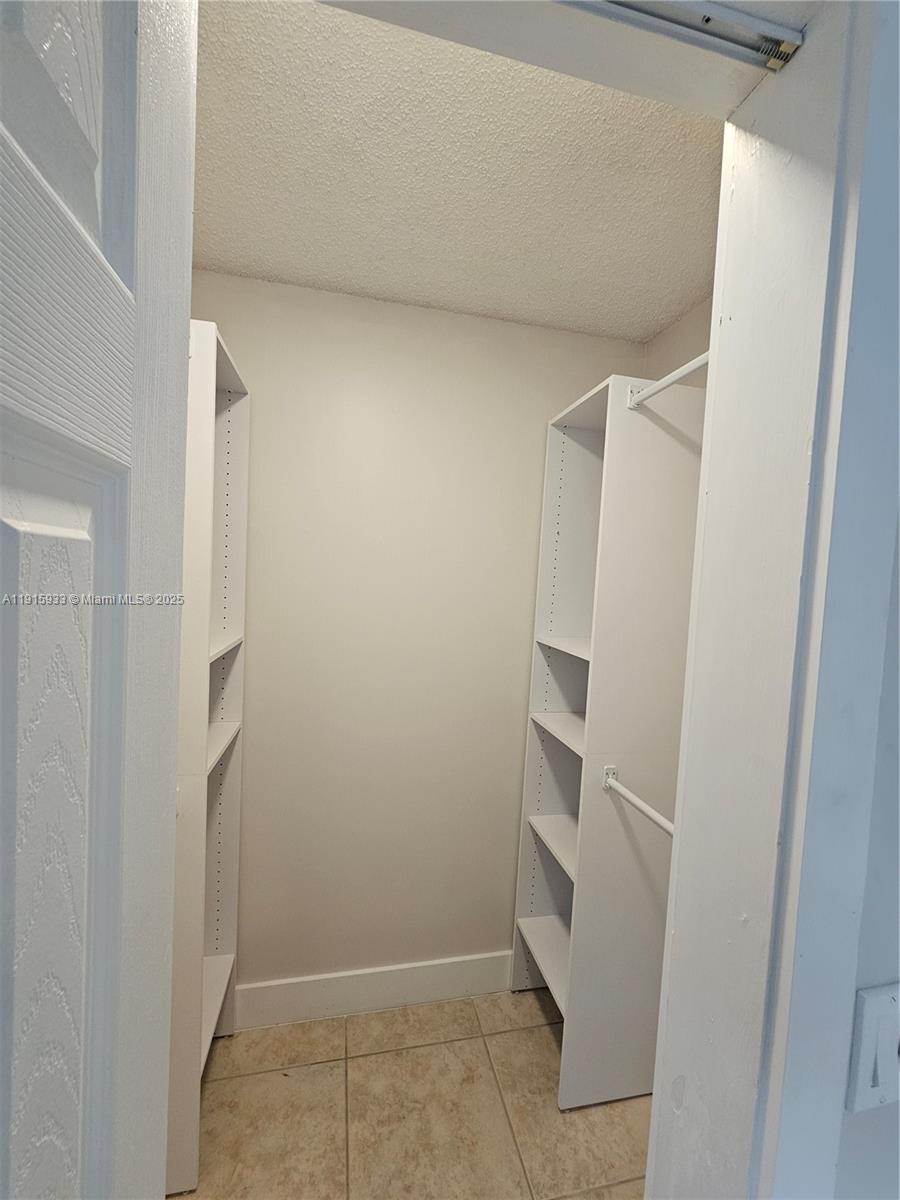 HOLLYWOOD TERRACE - Residential Lease