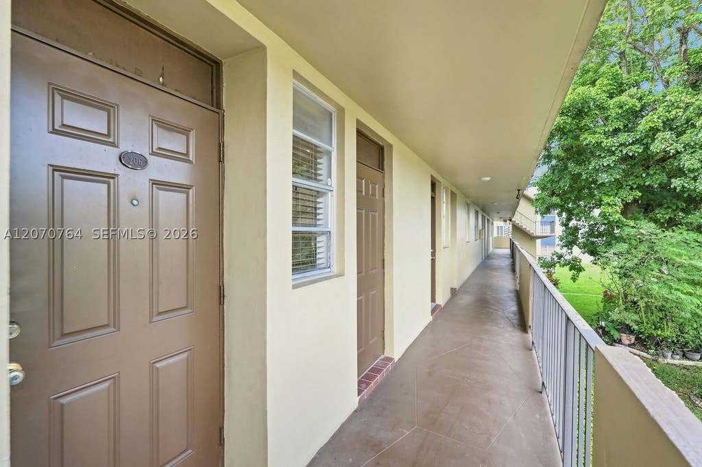 Photo of 5335 NW 10th Ct #206, Plantation, FL 33313 (MLS # A12070764)