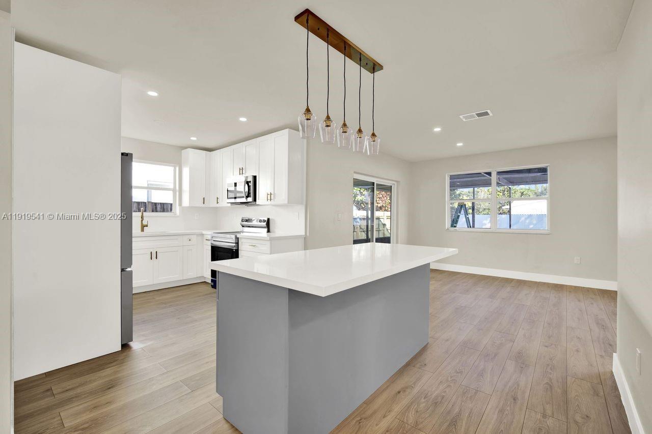 DOWNER PALMS DIV NO 1 - Residential