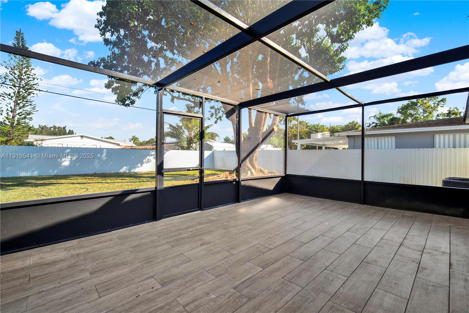 DOWNER PALMS DIV NO 1 - Residential