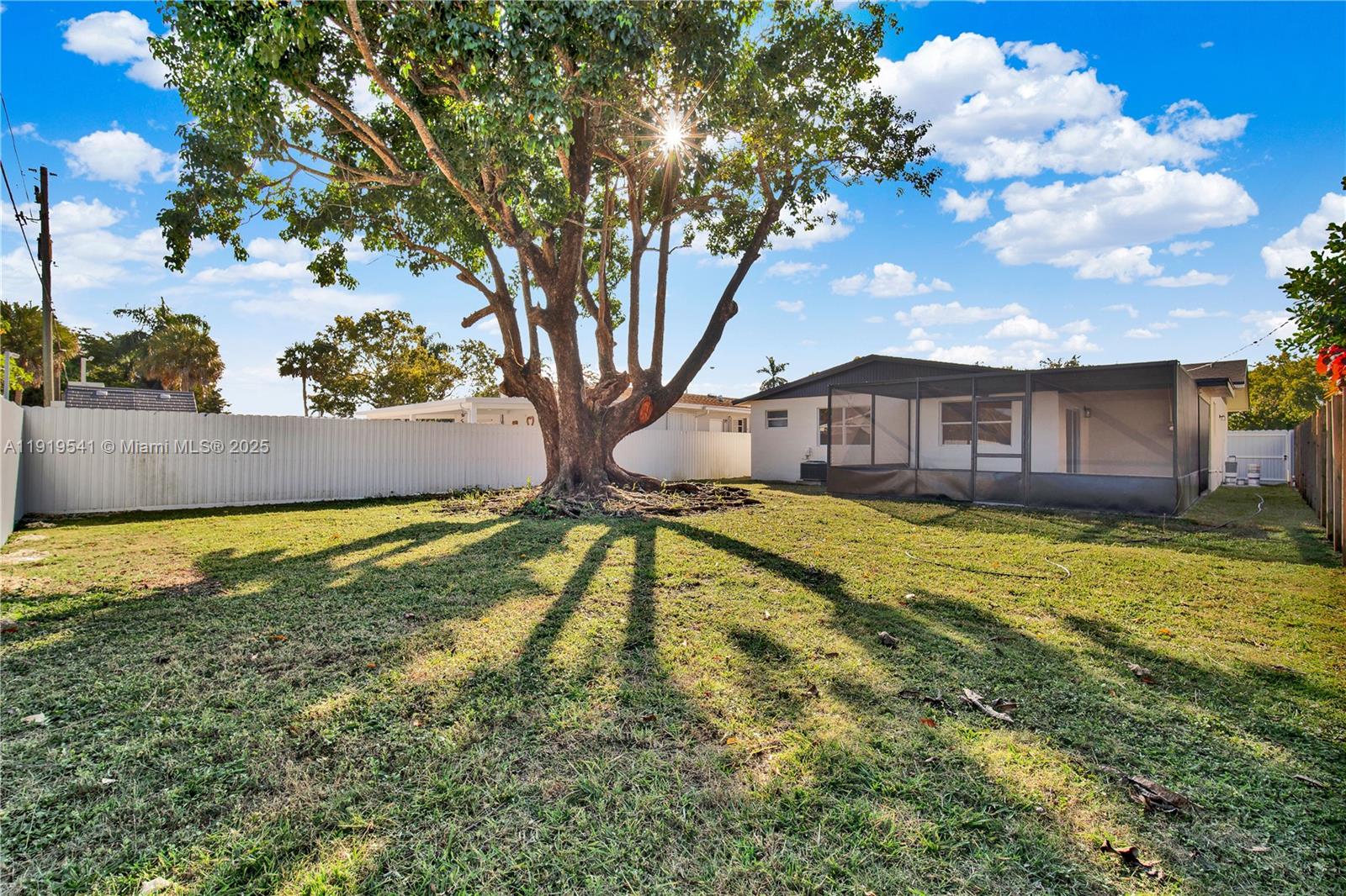 DOWNER PALMS DIV NO 1 - Residential