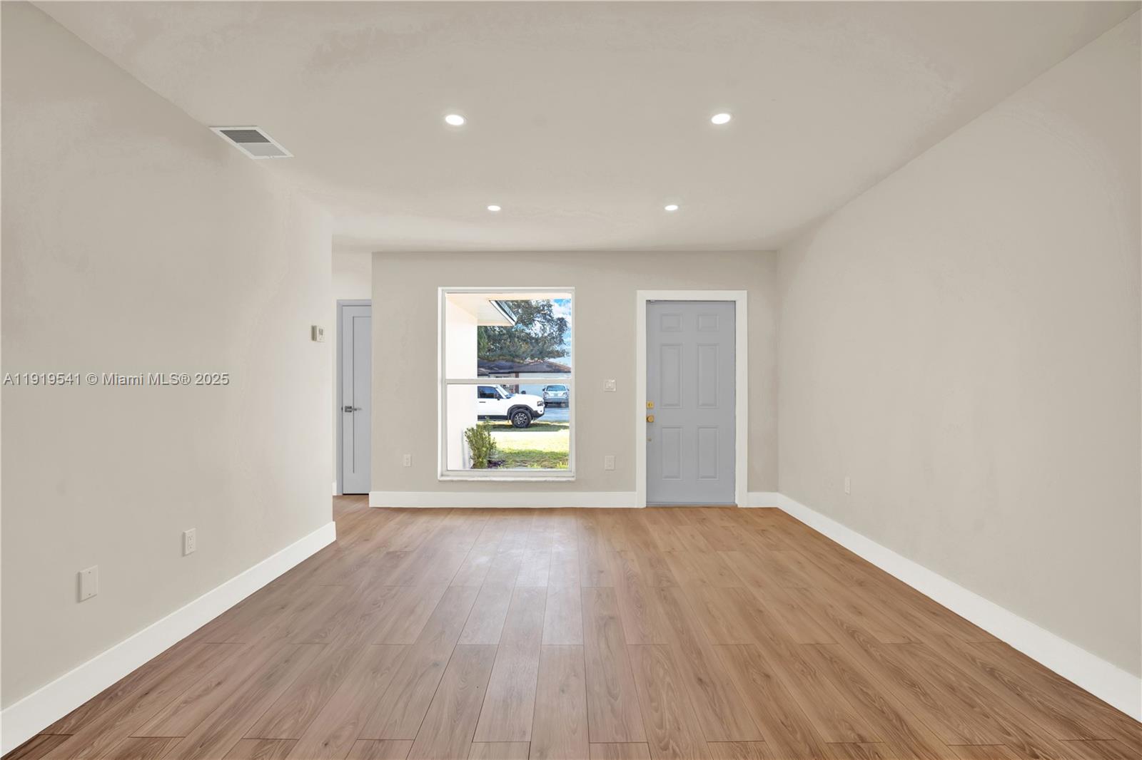 DOWNER PALMS DIV NO 1 - Residential