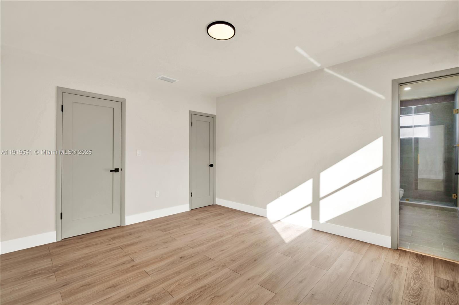 DOWNER PALMS DIV NO 1 - Residential