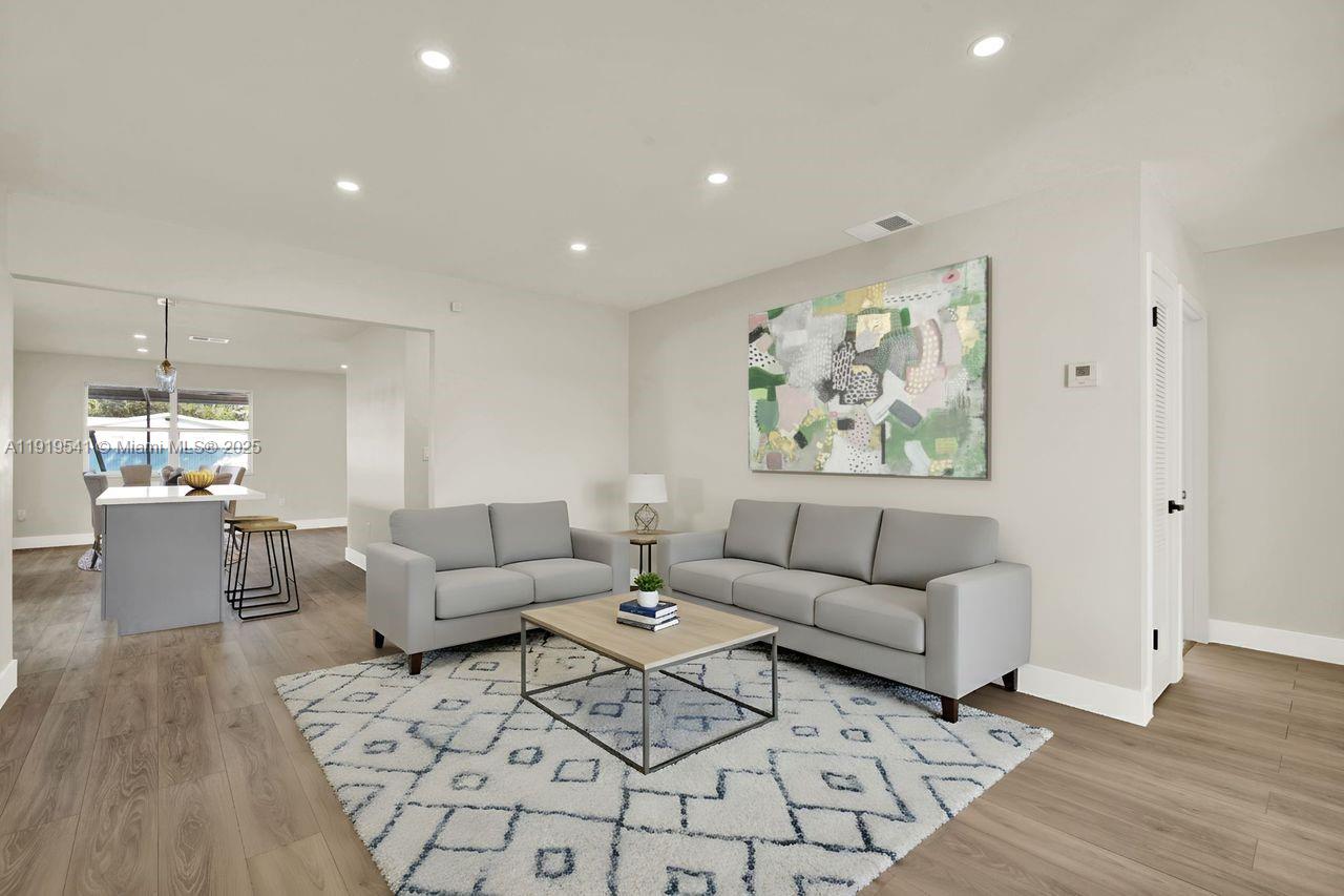 DOWNER PALMS DIV NO 1 - Residential