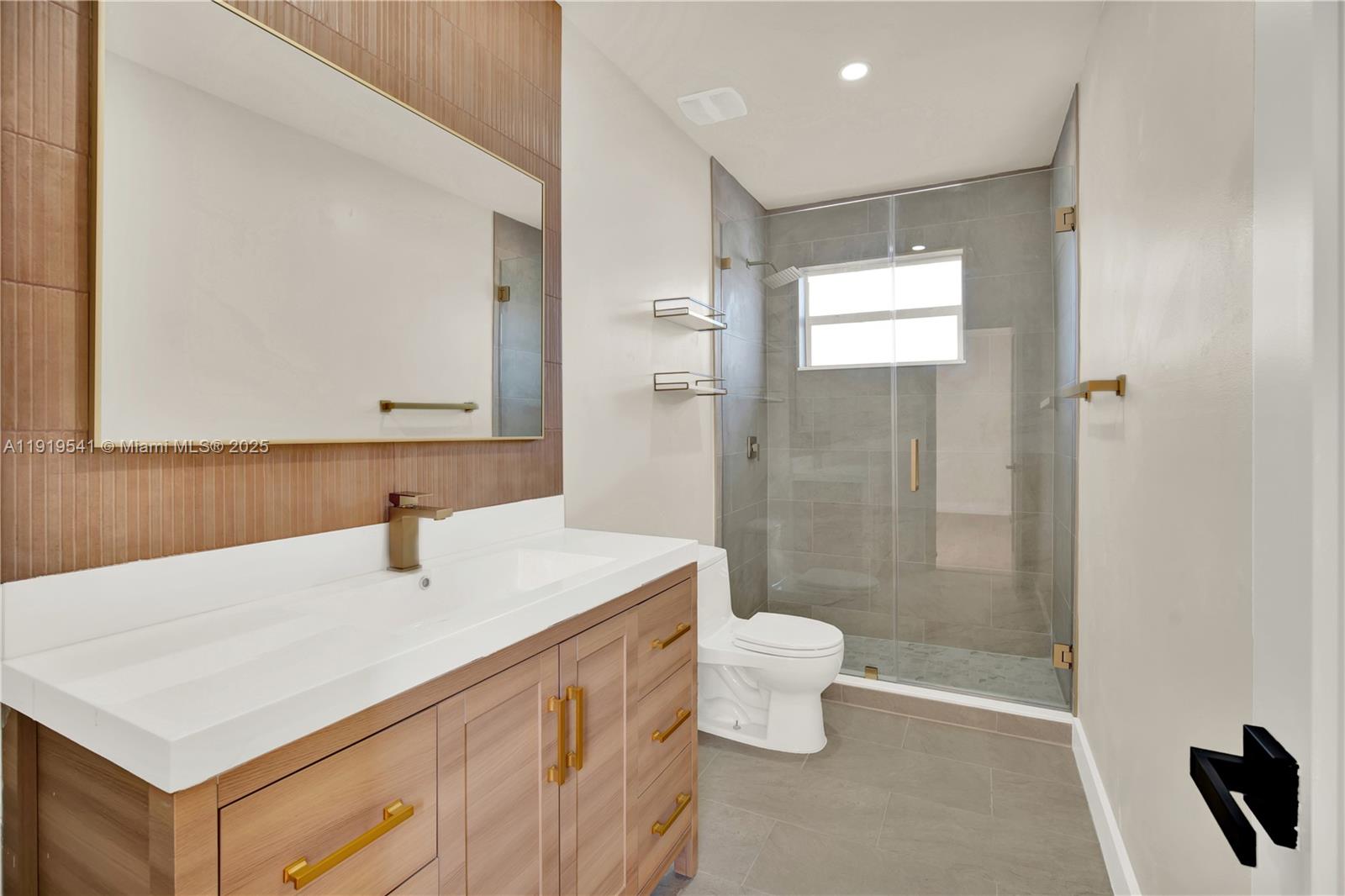 DOWNER PALMS DIV NO 1 - Residential