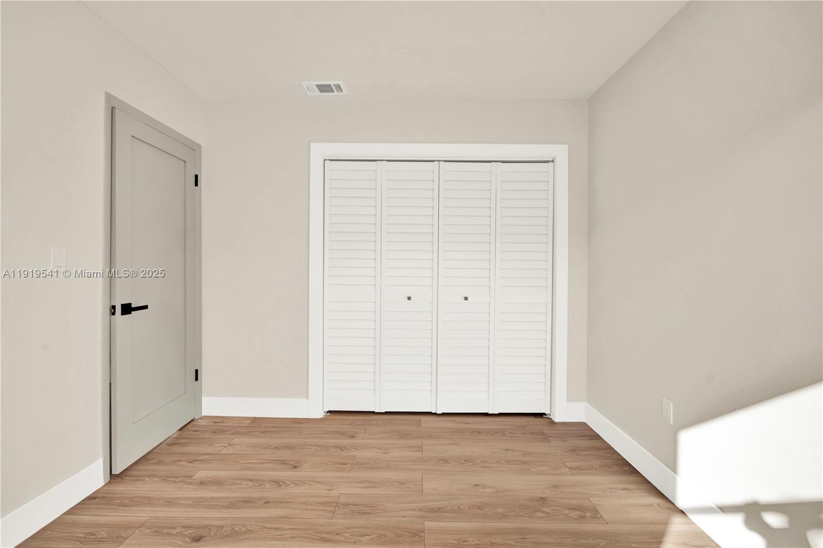 DOWNER PALMS DIV NO 1 - Residential