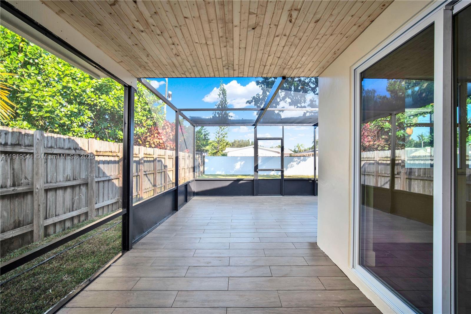 DOWNER PALMS DIV NO 1 - Residential