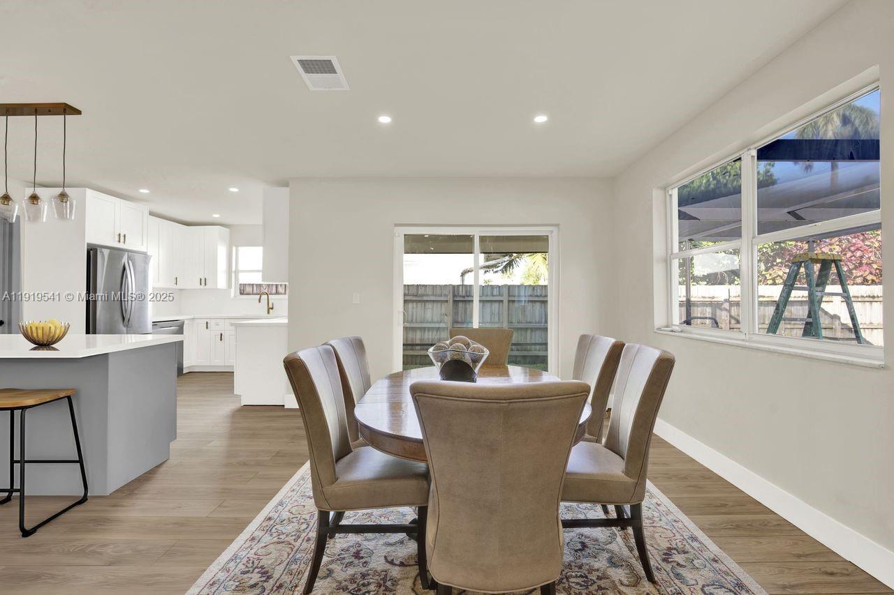 DOWNER PALMS DIV NO 1 - Residential