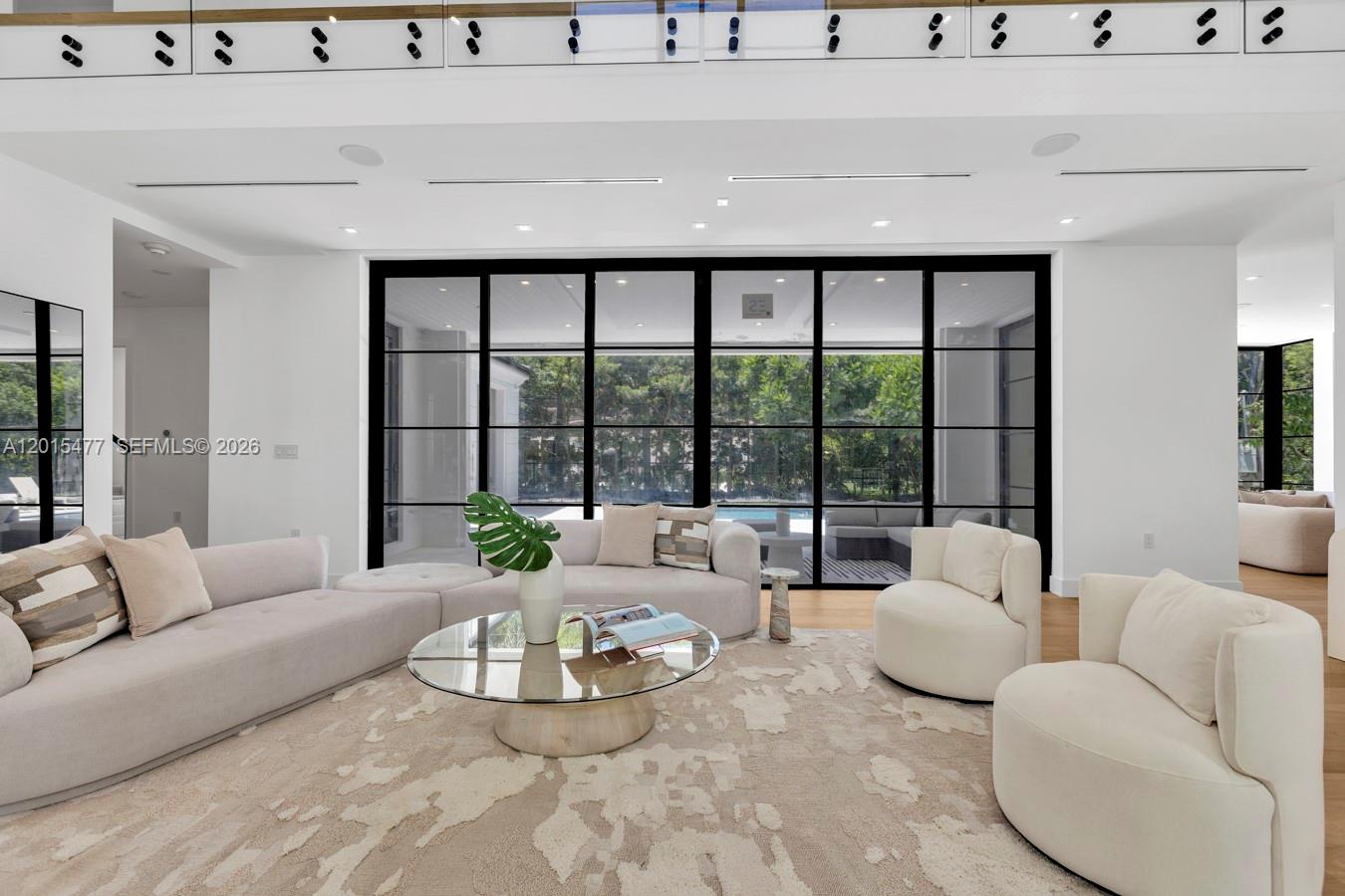 1220 S Alhambra Cir