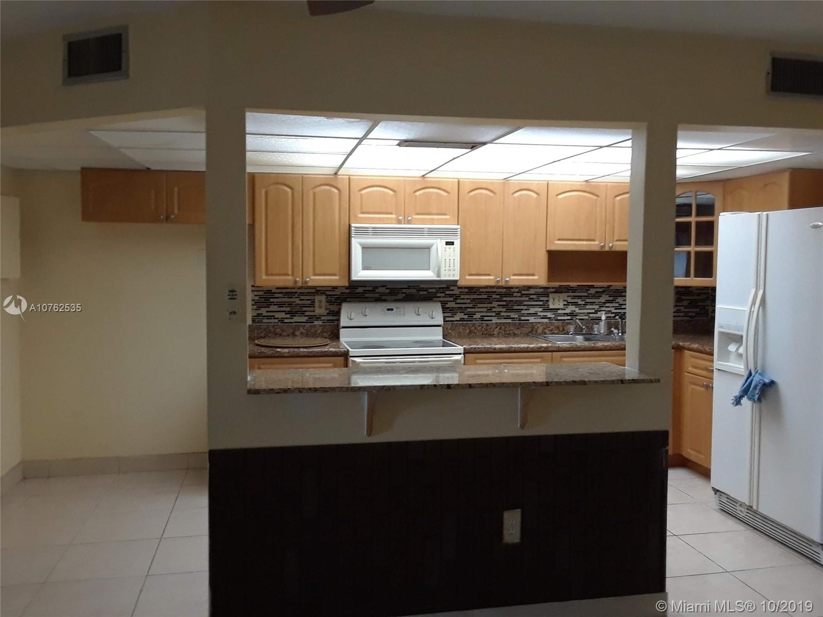 CATALONIA LAKE VILLAS - Residential Lease